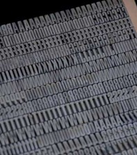 GROTESK VERSAL 16p Bleischrift