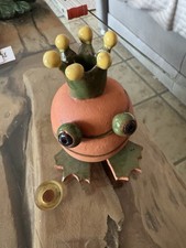Kleiner Froschkönig aus Keramik