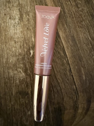 Zoeva velvet love liquid - love,