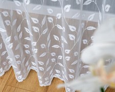 Feine Gardine mit Muster – Markizette – bestickt – nach Wunschmaß