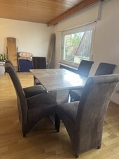 Moderner Esstisch mit 6 Stühlen + Ersatzstuhl – wie neu!