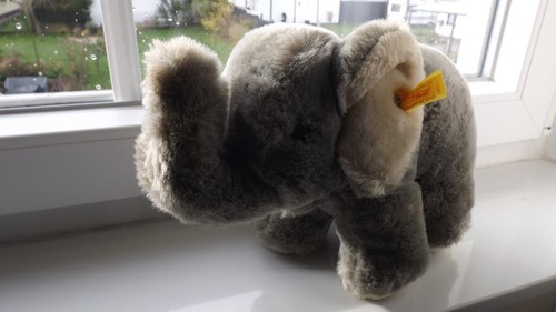 Steiff original - "steiff",