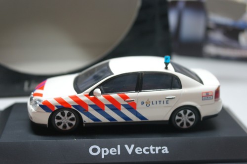 Schuco opel vectra polizei - -,