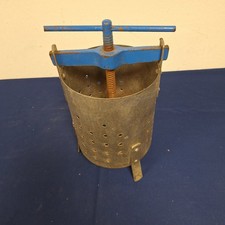 Alte Kloß oder Weinpresse