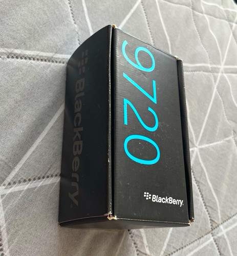 Blackberry 9720 smartphone - 9720,