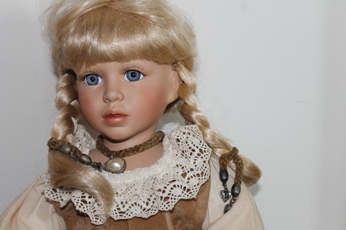 Vintage porzellanpuppe aus der - porzellanpuppe,