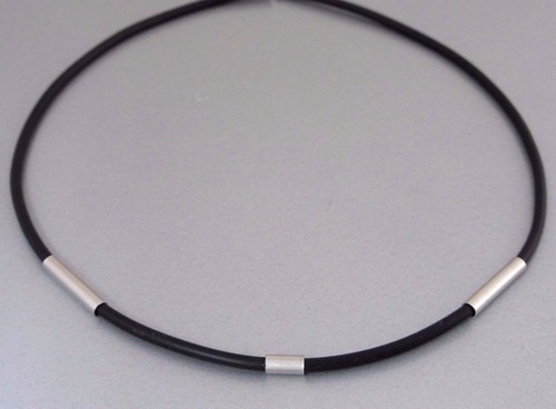 Kautschuk halsband edelstahl - kautschuk,