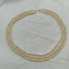 3 Reihiges Collier aus Perlen
