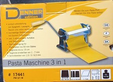 Pasta Maschine mit Ravioli-Aufsatz