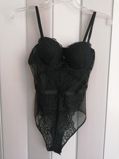 Damen Body mit Spitze . Marke