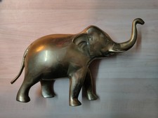 Die Statuette stellt einen