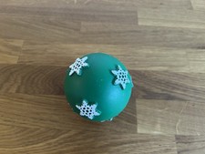 Hundespielzeug Grüner Ball mit Schneeflocken Lernspielzeug Futterball z befüllen