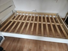 Holzbett weiß, 140x200 cm mit Rolllattenrost