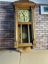 Antike Uhr mit Pendel Wanduhr