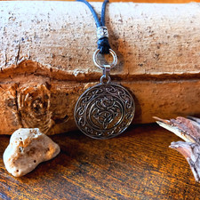 Halskette Kette mittelgroßem Anhänger Motiv: Drachen & keltischer Knoten (162)