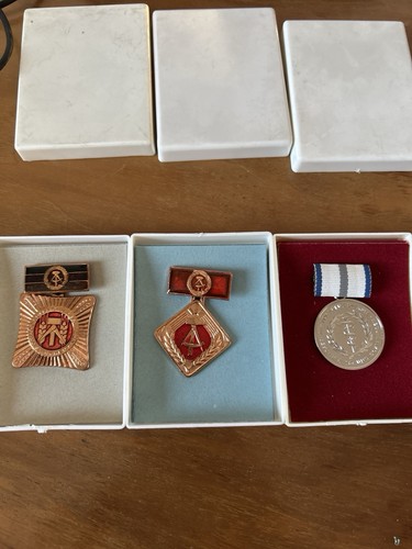 Ddr orden medaille aktivist - ddr,
