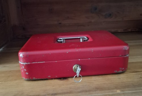 Alte geldkassette mit - alte,