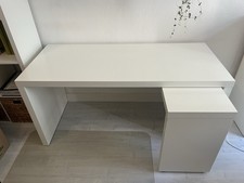 Schreibtisch MALM (IKEA) mit Ausziehplatte