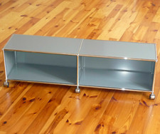 * USM Haller TV Lowboard * Seiten geschlossen * Mittelgrau * Rollen * gebraucht