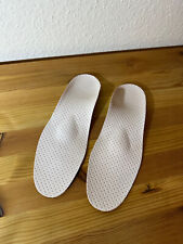Orthopädische Einlagen Kunststoff-Leder langsohlig, wenig getragen Gr. 38