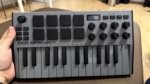 Akai mpk mini mk3 - akai,