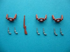 Timpo 10 Einzelteile Cowboys 6 Pistolen + 3 Pistolengürtel + 1 Winchester Gewehr