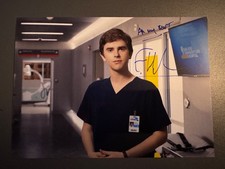 Freddie Highmore Original Autogramm auf Foto ca. 13x18 cm + WIDMUNG - Signiert