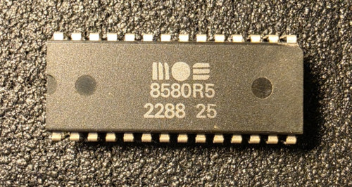 Mos 8580 commodore - r5,