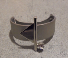 Aussergewöhnlicher Tuchclip Schmuck massiv silberfarbend matt Steinchen Nr. 3749