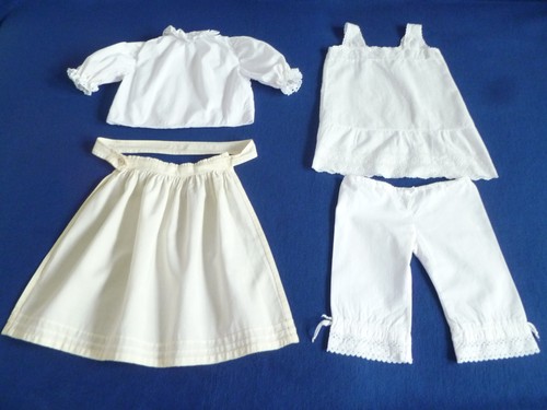 Puppenkleidung alt antik