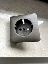 GIRA alte Fläche F-Line braun