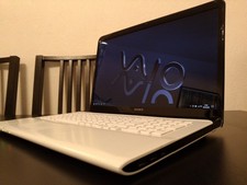 Sony  Vaio 17 zoll  Intel