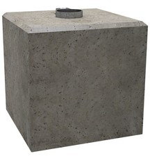 Betonfundament mit Bodenhülse