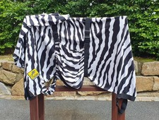 Fliegen -Ekzemerdecke -Zebra  Felix Bühler , gebraucht