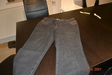 ausgefallene *Benneton* damen Jeans, Gr. 40, blau mit Gold-Druck