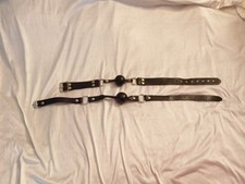 Vintage Leder 2 Lederknebel Knebel mit  Ball  stabil gut mit etwas flugrost