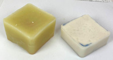 2 Wachsblöcke Kerzenwachs hell 596 g + weiß  363 g Gesamtgewicht ca. 1 kg