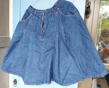 Süßer kurzer jeansrock - süßer,