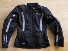 Taillierte Motorradjacke
