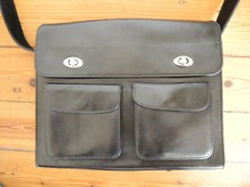 BEY Leder Berlin Tasche /Leder/ Schwarz/ 33 x 27 x 10cm neuwertiger Zustand