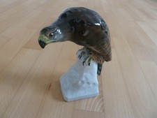 Ein schöner Adler aus Porzellan Höhe 17 cm.
