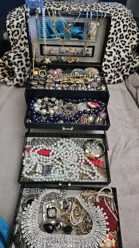 Schmuck haushaltsauflösung - schmuck,