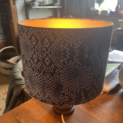 Hübsche tischlampe velours - in,
