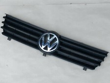 VW Polo 6N2 1.0 Benzin Kühlergrill mit Emblem Frontgrill 6N0853651E Original
