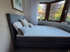 Boxspringbett 120x200 in sehr gutem Zustand, hellgraun, inkl. Topper/Matratz