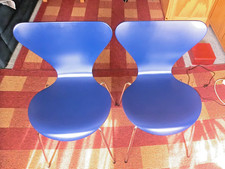 2 Stühle Fritz Hansen Stuhl 3107 Blau 1995 Design Arne Jacobsen Zustand sehr gut