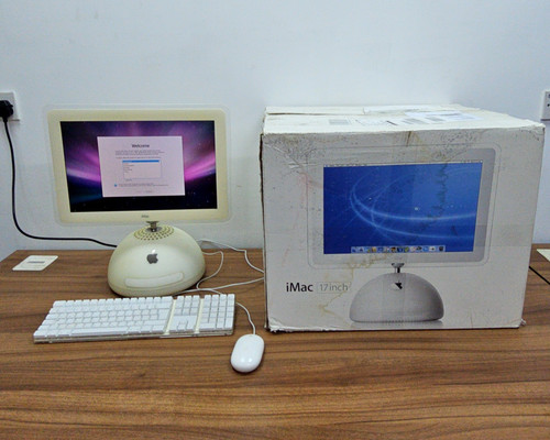 Retro vintage apple - imac, g4