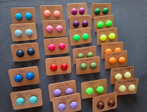 Bunte ohrstecker aus edelstahl - bunte,