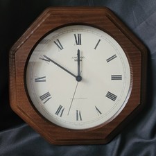 Wanduhr Junghans W761 Mega Radio Controlled Vintage –Präzise Funkuhr Holzdesign