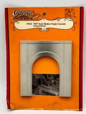 Chooch #7022 HO Scale Modern